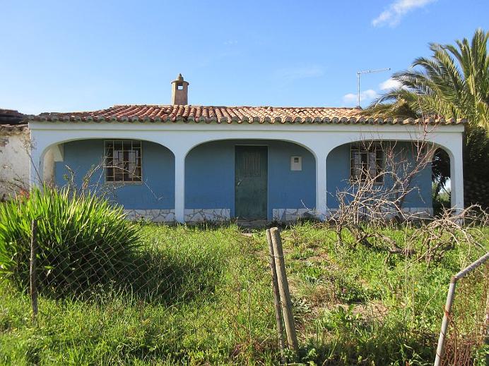 House with ruin Santana da Serra